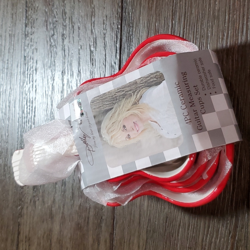 Dolly Parton 4 Piece Guitar Shaped Ceramic Measuring Cups